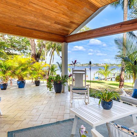 Waterfront Stuart Oasis With Hot Tub And Dock! Villa Exteriör bild